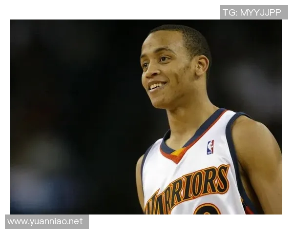 以小前锋为核心的战术革新与篮球场上新风潮的崛起